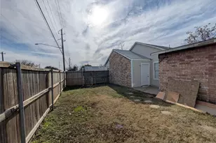 9575 Gonzales Dr, Dallas, TX 75227 - Photo 21