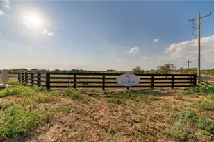 22 Creek Side Ct, Hillsboro, TX 76645 - Photo 1