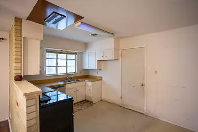 11332 Lanewood Circle, Dallas, TX 75218 - Photo 9