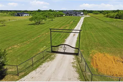 519 Reason Jones Road, Valley View, TX 76272 - Photo 5