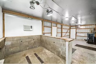8085 Jackson Road, Krum, TX 76249 - Photo 25