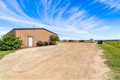 8085 Jackson Road, Krum, TX 76249 - Photo 31