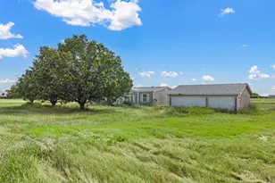 17711 James C. Jack Dr, Justin, TX 76247 - Photo 11