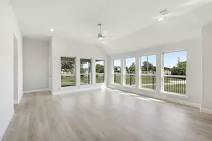 121 Creekstone Dr, Balch Springs, TX 75181 - Photo 13