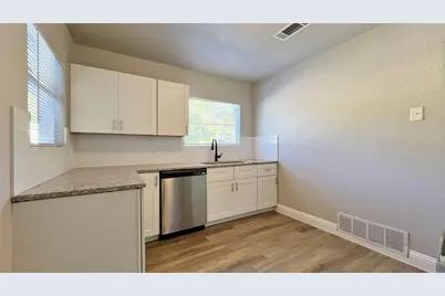 4133 Alamo Avenue, Fort Worth, TX 76107 - Photo 7