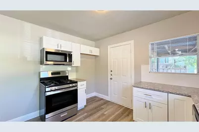4133 Alamo Avenue, Fort Worth, TX 76107 - Photo 5