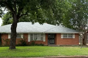 4520 Starlight Dr, Haltom City, TX 76117 - Photo 1