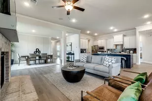 721 Stone Eagle Dr, Azle, TX 76020 - Photo 11
