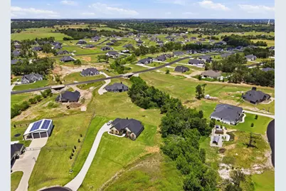 915 Taylor Branch, Springtown, TX 76082 - Photo 29