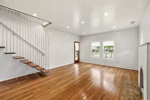 825 Thomasson Dr, Dallas, TX 75208 - Photo 5