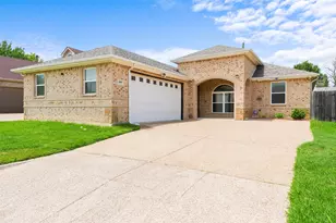3807 Winding Rd, Arlington, TX 76016 - Photo 1