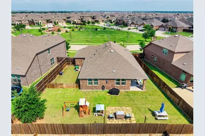 11200 Culberson Drive, Aubrey, TX 76227 - Photo 25