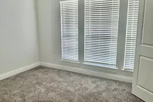 2612 Ainsworth Rd, Aubrey, TX 76227 - Photo 5