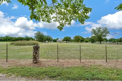 652 Middle Windsor Road, McGregor, TX 76657 - Photo 35