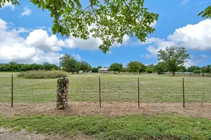 652 Middle Windsor Rd, McGregor, TX 76657 - Photo 35