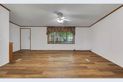 652 Middle Windsor Road, McGregor, TX 76657 - Photo 7