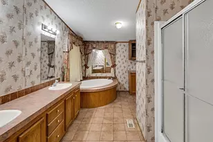 652 Middle Windsor Rd, McGregor, TX 76657 - Photo 17