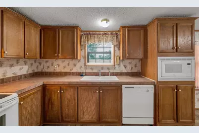652 Middle Windsor Road, McGregor, TX 76657 - Photo 13