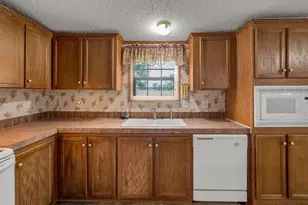 652 Middle Windsor Rd, McGregor, TX 76657 - Photo 13