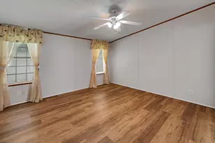 652 Middle Windsor Rd, McGregor, TX 76657 - Photo 15