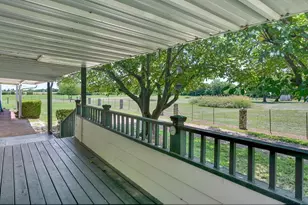 652 Middle Windsor Rd, McGregor, TX 76657 - Photo 3