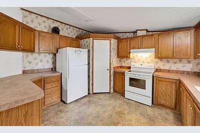 652 Middle Windsor Road, McGregor, TX 76657 - Photo 11