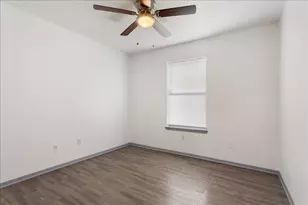 1933 Century Dr, Waco, TX 76712 - Photo 17