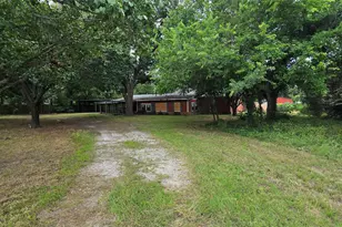 508 Lilac Dr, Granbury, TX 76049 - Photo 3