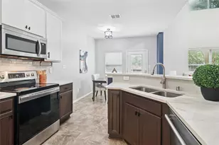 8601 Forest Highlands Dr, Plano, TX 75024 - Photo 9