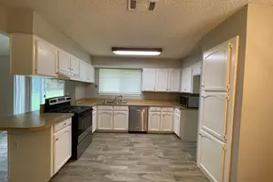 3718 French Wood Dr, Arlington, TX 76016 - Photo 3