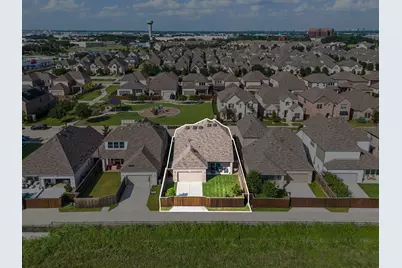 12767 Royal Oaks Lane, Farmers Branch, TX 75234 - Photo 29