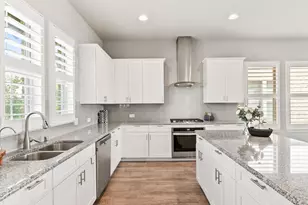 12767 Royal Oaks Ln, Farmers Branch, TX 75234 - Photo 7