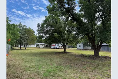 628 W 3rd Street, Burkburnett, TX 76354 - Photo 23