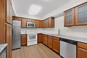 9707 Smokefeather Ln, Dallas, TX 75243 - Photo 11