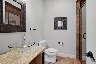 107 Iriquois Dr, Lake Kiowa, TX 76240 - Photo 27