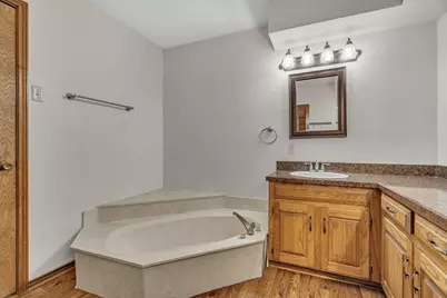 1009 Kings Canyon Court, Grapevine, TX 76051 - Photo 17