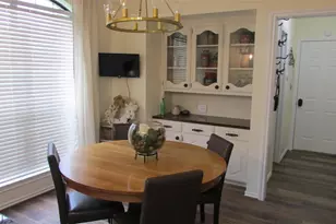 901 Lakeway Dr, Ennis, TX 75119 - Photo 9
