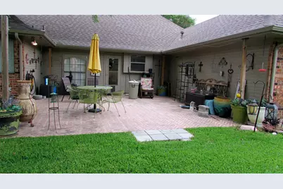 901 Lakeway Drive, Ennis, TX 75119 - Photo 3