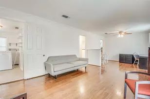 7015 Hammond Ave, Dallas, TX 75223 - Photo 3
