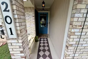 201 Oakridge Dr, Weatherford, TX 76086 - Photo 3