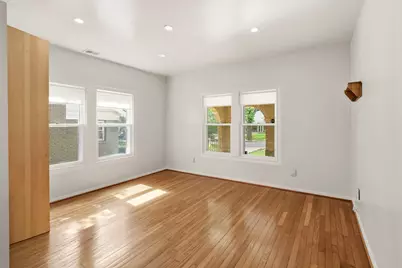 825 Thomasson Drive, Dallas, TX 75208 - Photo 17