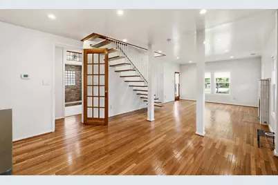 825 Thomasson Drive, Dallas, TX 75208 - Photo 9