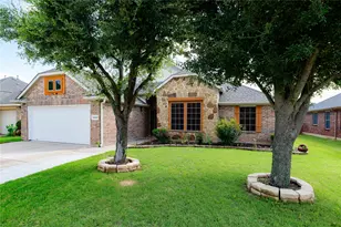 5840 Somerton Dr, Grand Prairie, TX 75052 - Photo 1