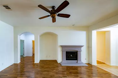 5840 Somerton Drive, Grand Prairie, TX 75052 - Photo 5
