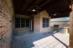5840 Somerton Dr, Grand Prairie, TX 75052 - Photo 23