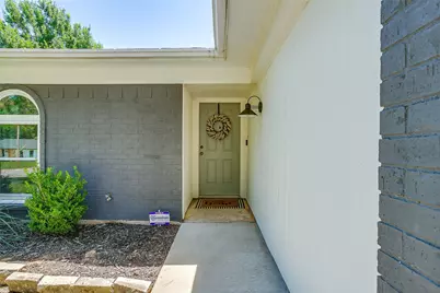 712 Poe Street, Azle, TX 76020 - Photo 5