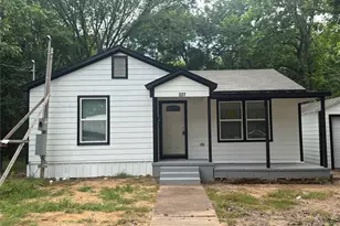 227 24th St NW, Paris, TX 75460 - Photo 1