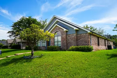 8809 Pheasant Run Drive, Rowlett, TX 75089 - Photo 3