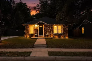 2401 Lillian St, Fort Worth, TX 76111 - Photo 9