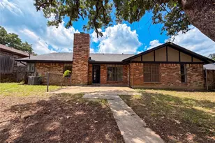 5719 Stage Line Dr, Arlington, TX 76017 - Photo 5